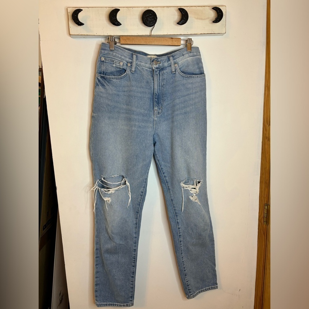 Madewell The Momjean Light Blue Wash Distressed Knees Loose Fit - Picture 9 of 9